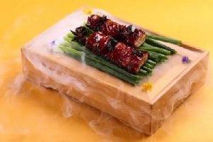 黑蒜叉烧