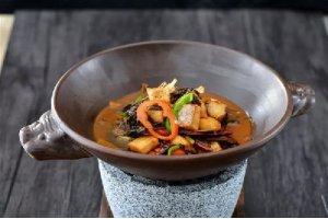陶炉炖老干菜咸鱼的做法