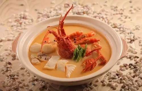 【粤菜】潮式鱼汤银萝龙虾煮海鲜