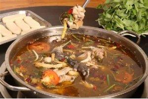 蓝仕自佳酸菜鸡火锅