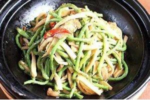 杏鲍菇相遇豇豆