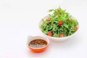 捞汁茼蒿尖