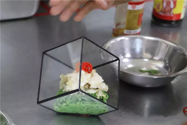【创新菜】鲜鱼凉面捞汁螺片