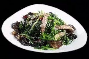 菠菜木耳炒濑尿虾的做法