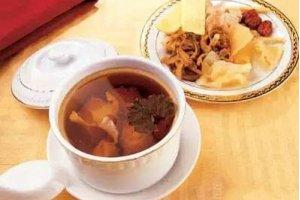 裙边炖鱼肚