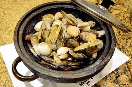 【创新菜】石锅生态煮海鲜