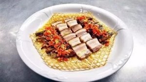 腊鱼尾蒸腊肉