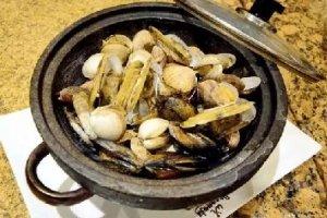 石锅生态煮海鲜的做法