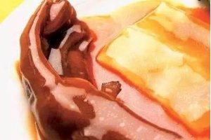 鲍汁鹅掌扣花胶