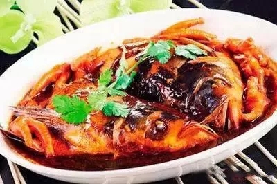 【创新菜】招财鲜香鱼头皇