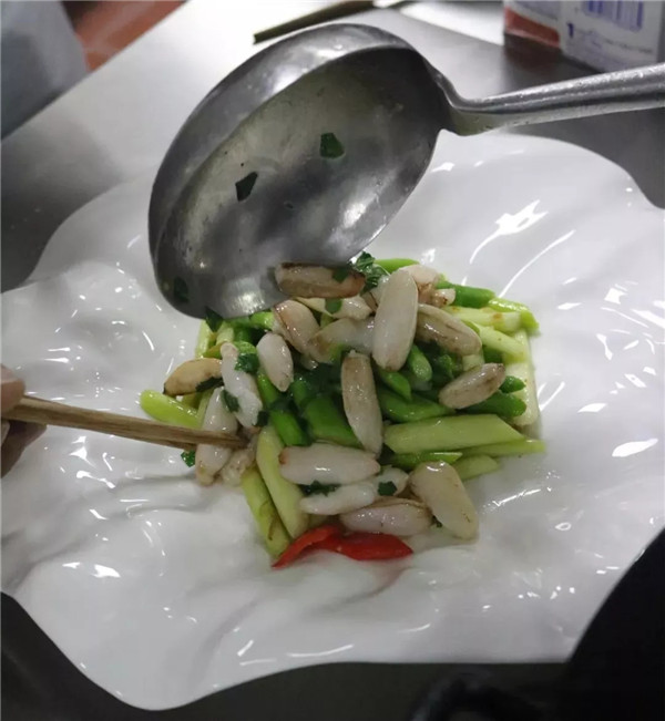 【创新菜】香草海蟹钳肉