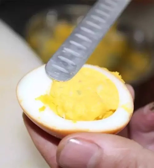 【创新凉菜】牛油果黄金鸡蛋