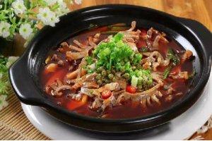血旺鸡杂煲