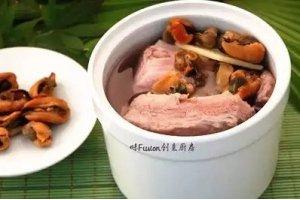 何首乌牡蛎炖肉排的做法