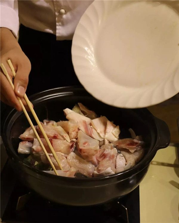 【热卖菜】黄椒酱焗千岛湖鱼头