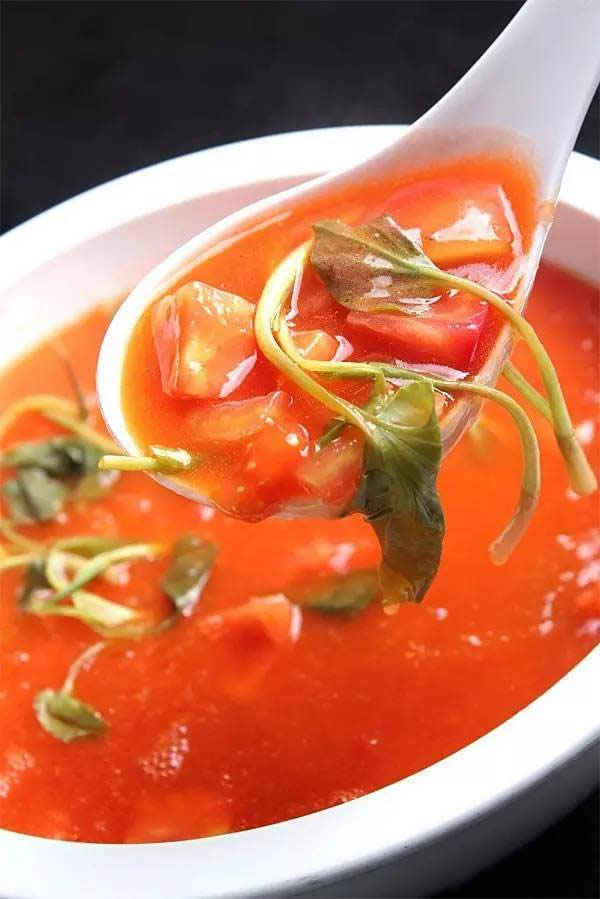 【创新菜】番茄侧耳根汤