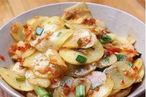 鲊海椒炒土豆片的做法