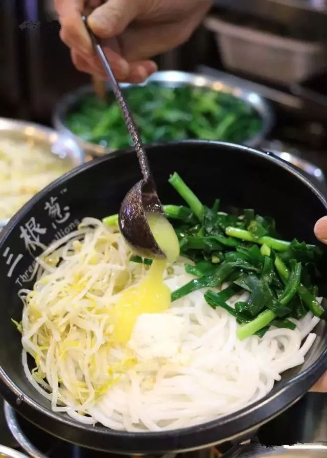 【特色面食】文山麻辣鸡米线