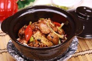 鲜姜砂锅鸡的做法