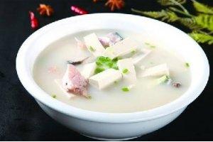 鱼头豆腐汤