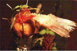 鲈鱼卷配炸鱼丸的做法