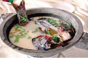 清汤石锅鱼的做法
