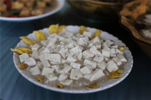 这种豆腐可以做出200+道菜，口味各异，实为四川一绝！