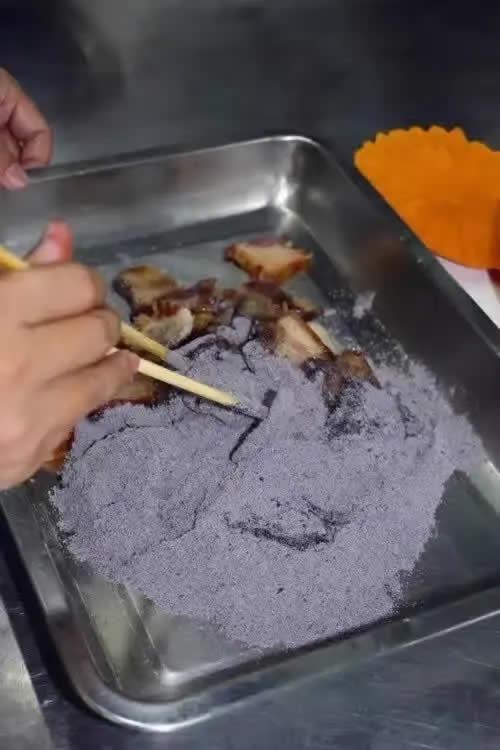 【家常菜】黑米粉蒸腊肉