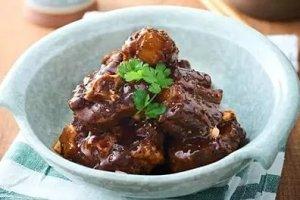 黑椒牛油焖牛尾