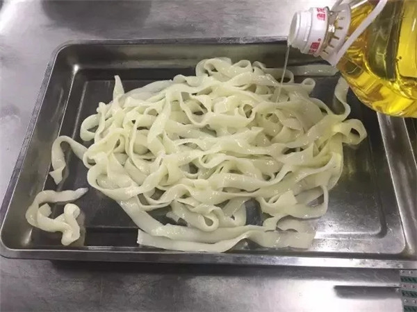 【热卖菜】黄金鱼头配手工面筋