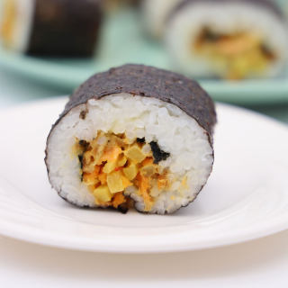 榨菜肉松虾片寿司的做法