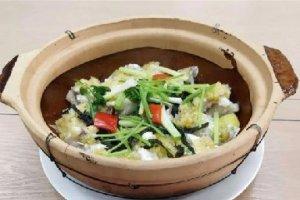 沙锅紫苏姜茸焗鱼头