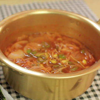 韩式辣白菜豆芽汤的做法