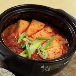 韩式辣白菜豆腐汤的做法