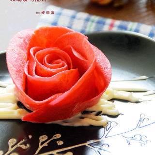【玫瑰花可丽饼】： 予人玫瑰手有余香的做法