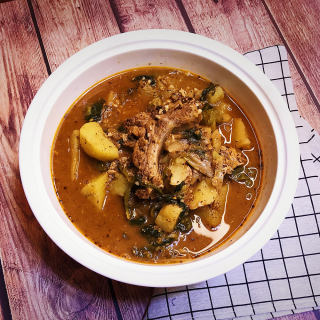 韩式香浓猪脊骨土豆浓汤的做法