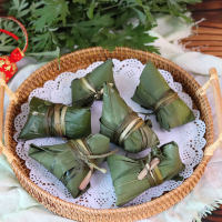 传统红枣粽和咸蛋黄肉粽的做法