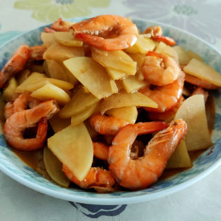 青虾炒土豆片的做法