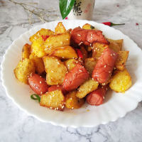 孜然味炸香肠土豆