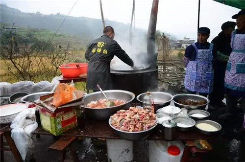 中烹协发布上半年餐饮业复工复业报告：大部分餐企经营已恢复70%-80%