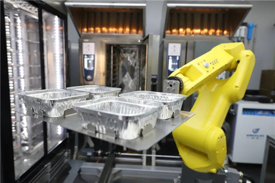 全自动机器人餐厅出现，烹饪机器离替代厨师还有多远？