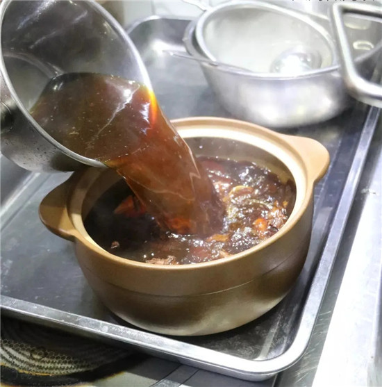 【热卖菜】黑蒜文蛤龙骨汤
