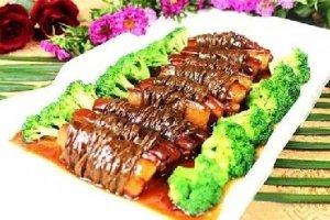 腰缠万贯（干豆角焖五花肉）
