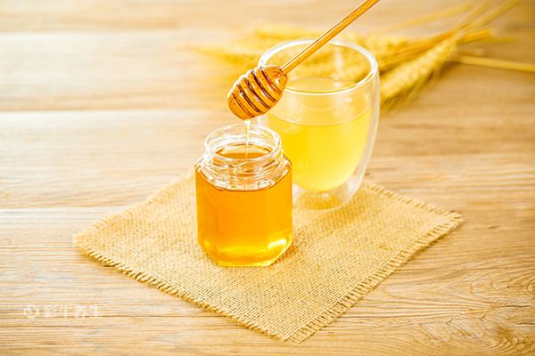 喝蜂蜜水的10大禁忌 喝蜂蜜水有哪些注意事项