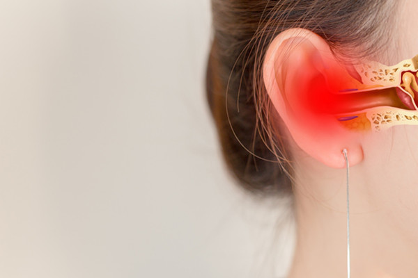 耳朵里面痒是怎么回事 耳朵里面发痒的原因