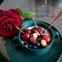 樱桃蓝莓酸奶碗的做法