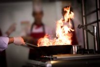 胖东来被爆食安问题，对涉事厨师的处理值得所有餐饮人学习！