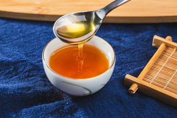 白醋跟蜂蜜一起喝有什么效果 白醋跟蜂蜜一起喝的作用是什么