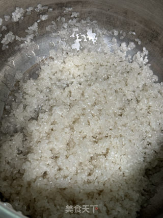 鲜虾白贝粥的做法步骤：1