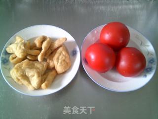 番茄煮油三角的做法步骤：1